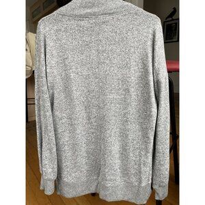 Bluenotes light grey cardigan sweater